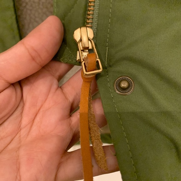 SOLD Levi’s Fishtail Parka XSmall - Picture 9 of 12